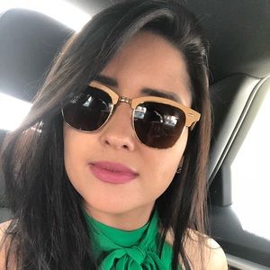 Meet your Posher, Brenda